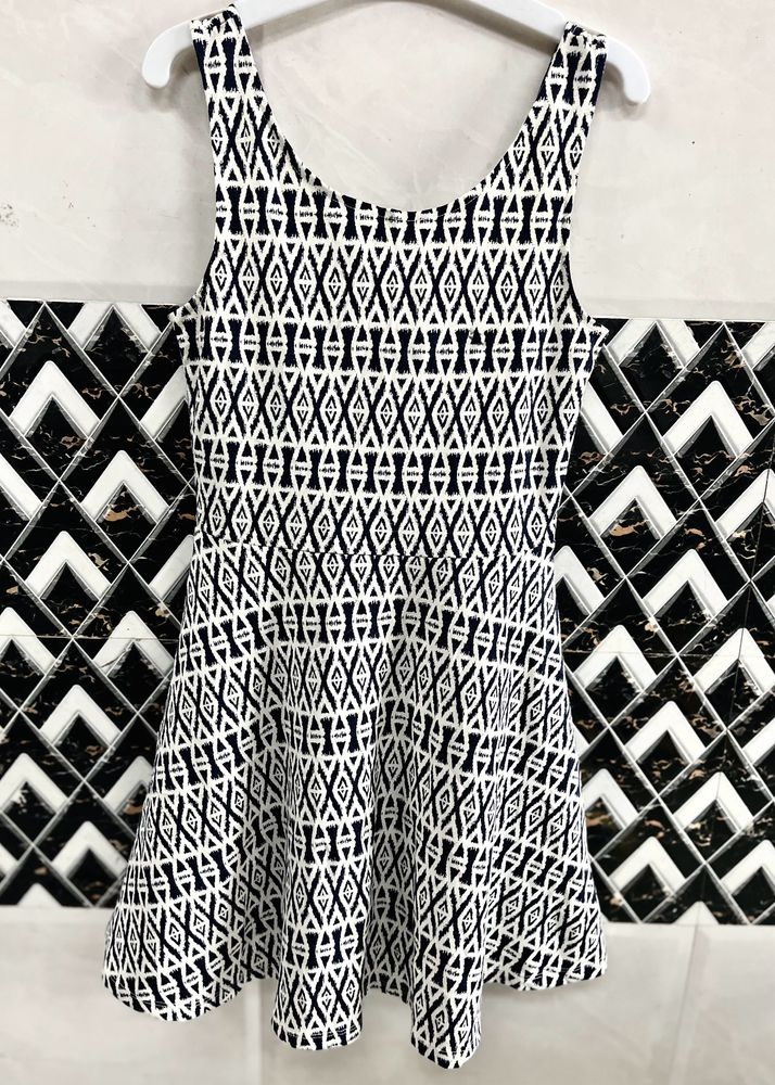 H&M Navy Blue and White Pattern Mini Dress