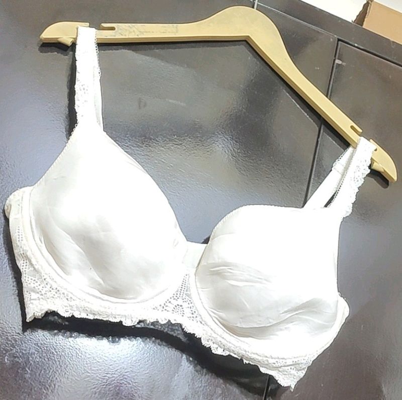 White Bra For Girl Or Woman 34 Bust