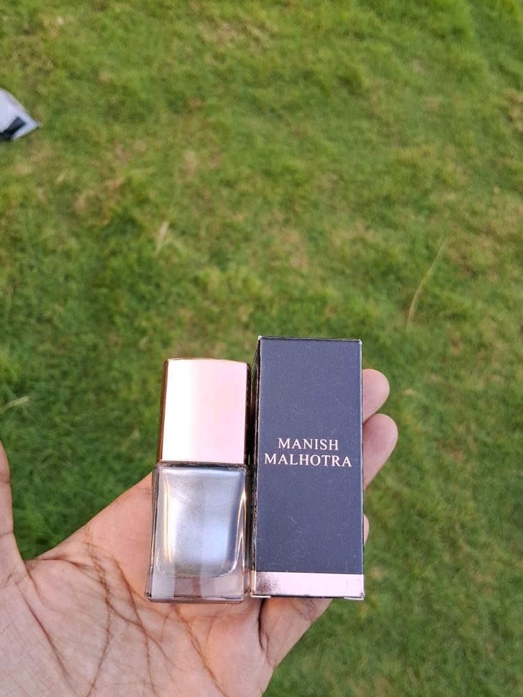 Myglamm Manish Malhotra Nailpolish- Sterling Lace