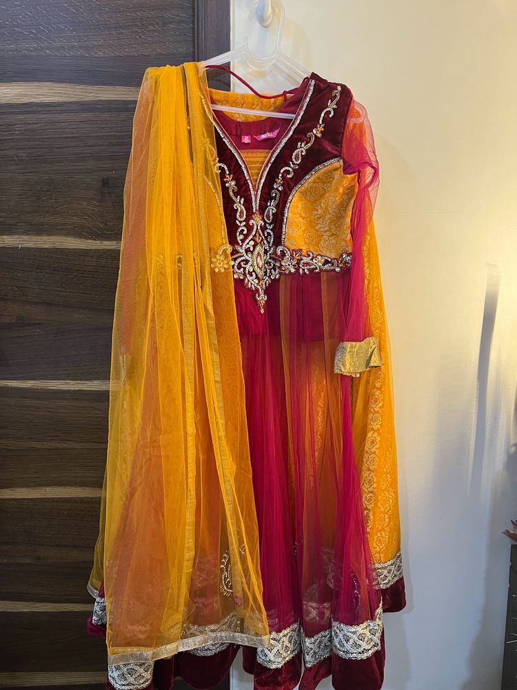 HEAVY LEHENGA FOR WOMEN