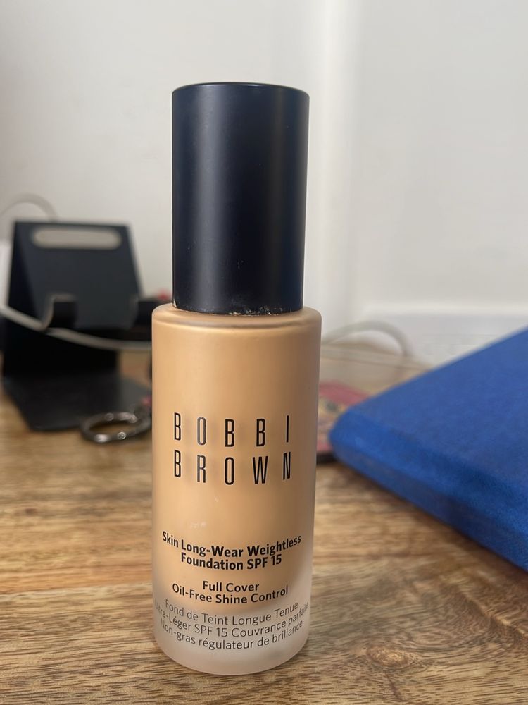 Bobbi Brown Foundation