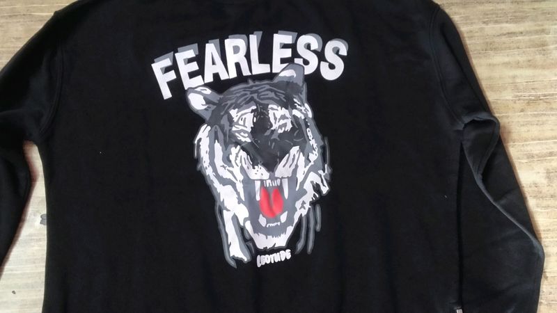 H& M sweatshirt Fearless