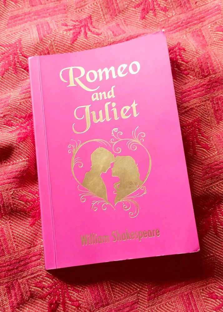 Romeo & Juliet , William Shakespeare 📚