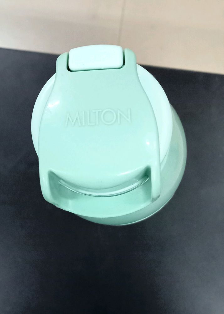 Milton Water Bottle Good Condition