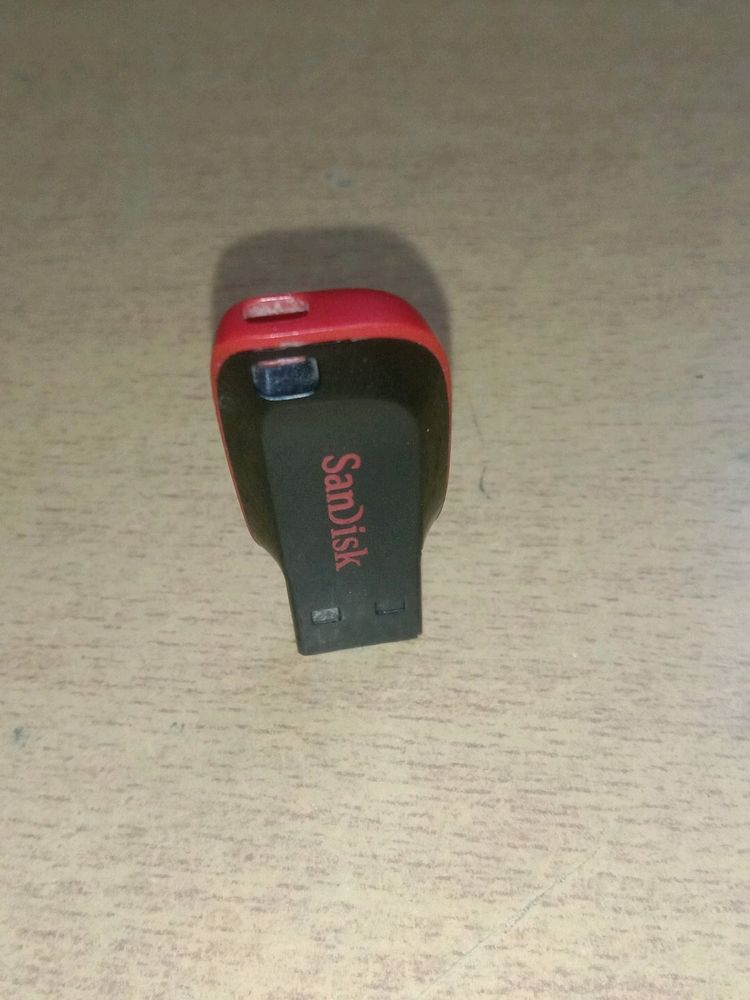 Pen Drive (8GB)