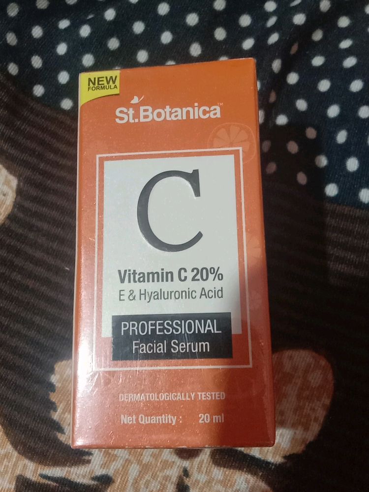 St.Botanica Hyaluronic And Vit C Serum