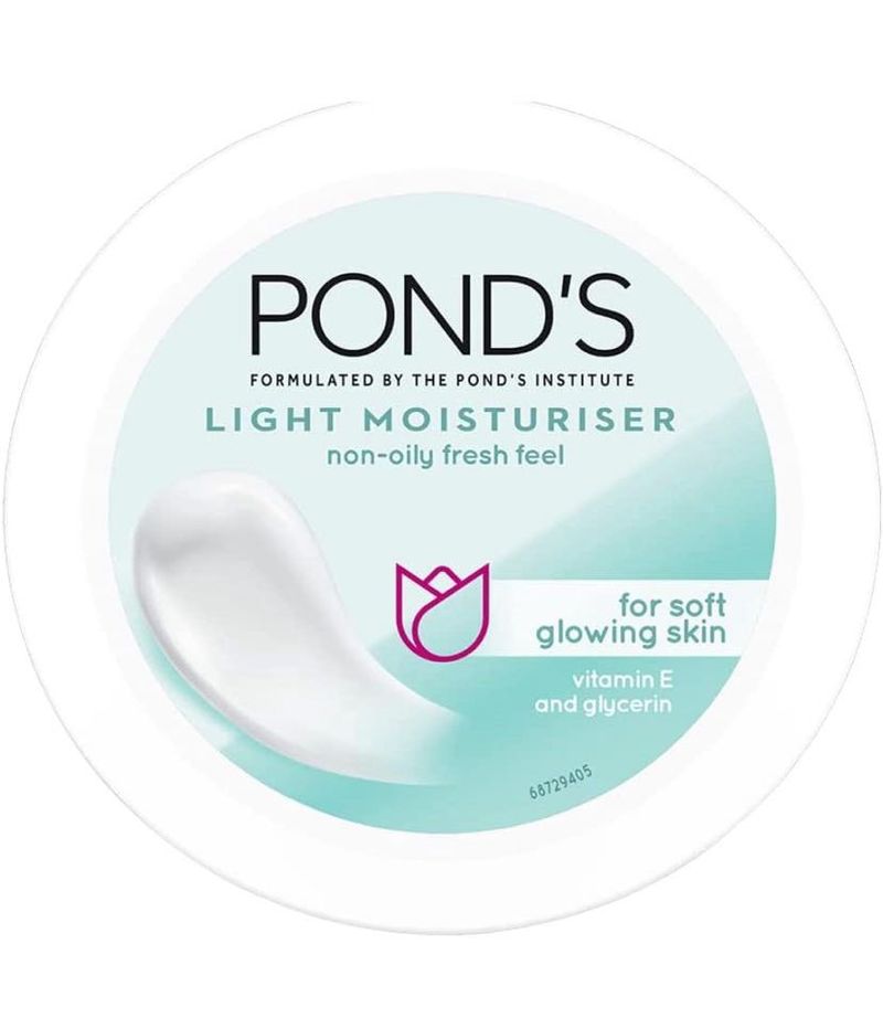 Ponds Light Moisturiser For Soft Glowing Skin