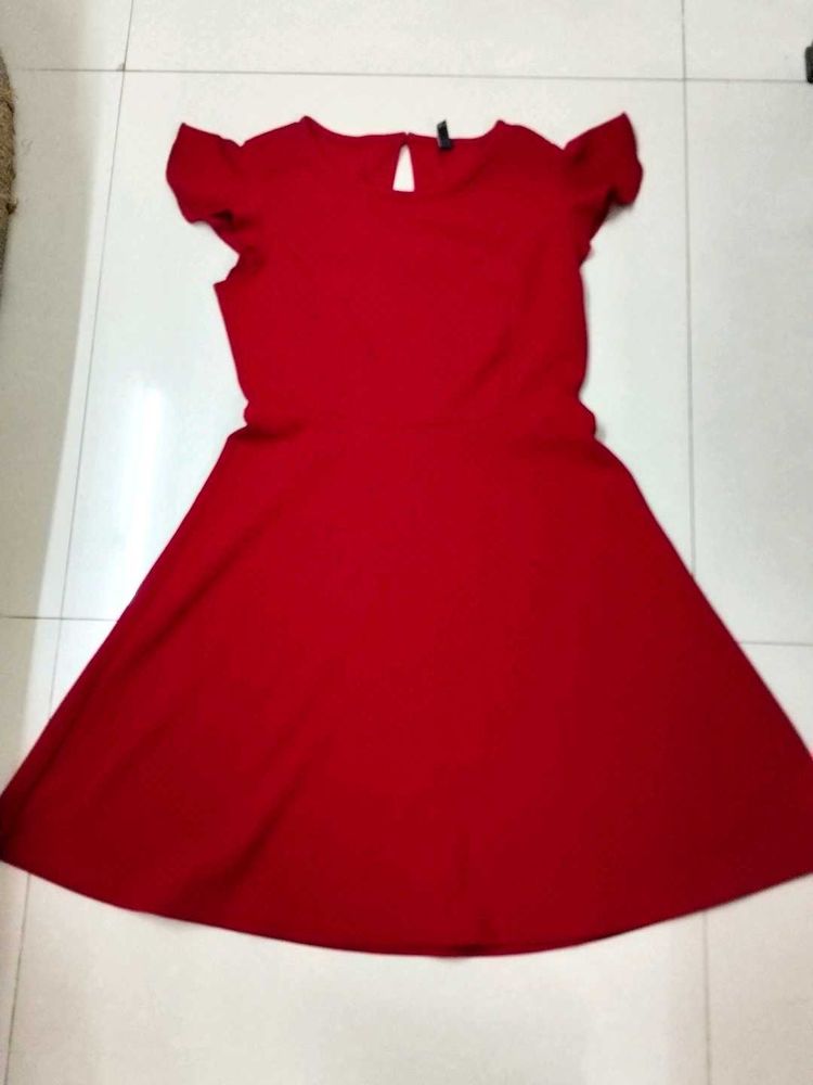 Red A-line Dress With Peplum Sleeves