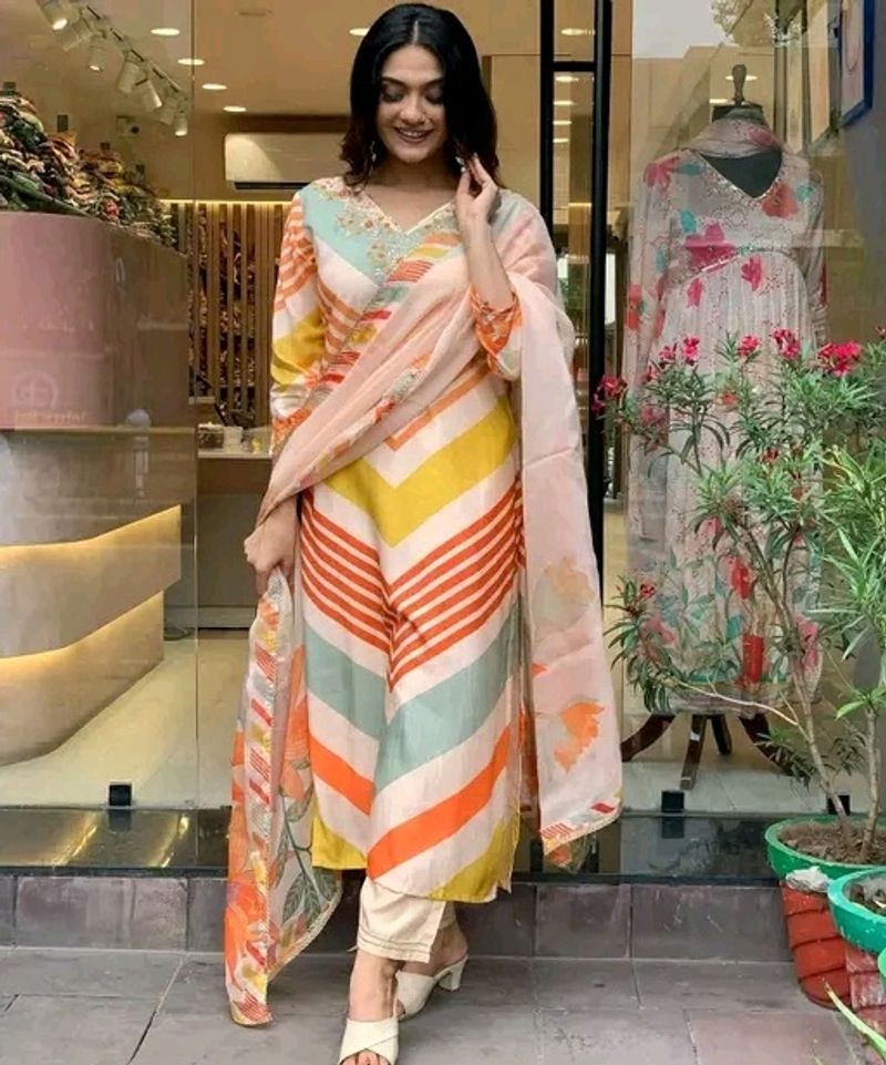 😍Beautiful V Neck Sequence Kurti Pant Dupatta🥰