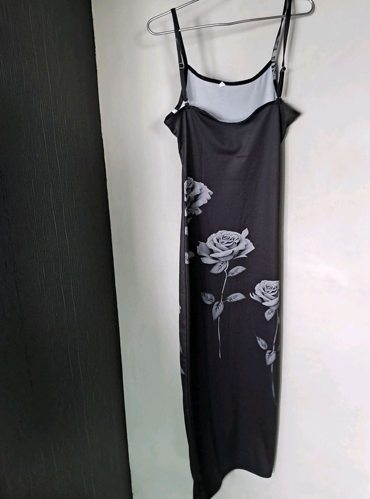 BLACK SLEEVELESS ROSE FLOWER PRINTED DRESS