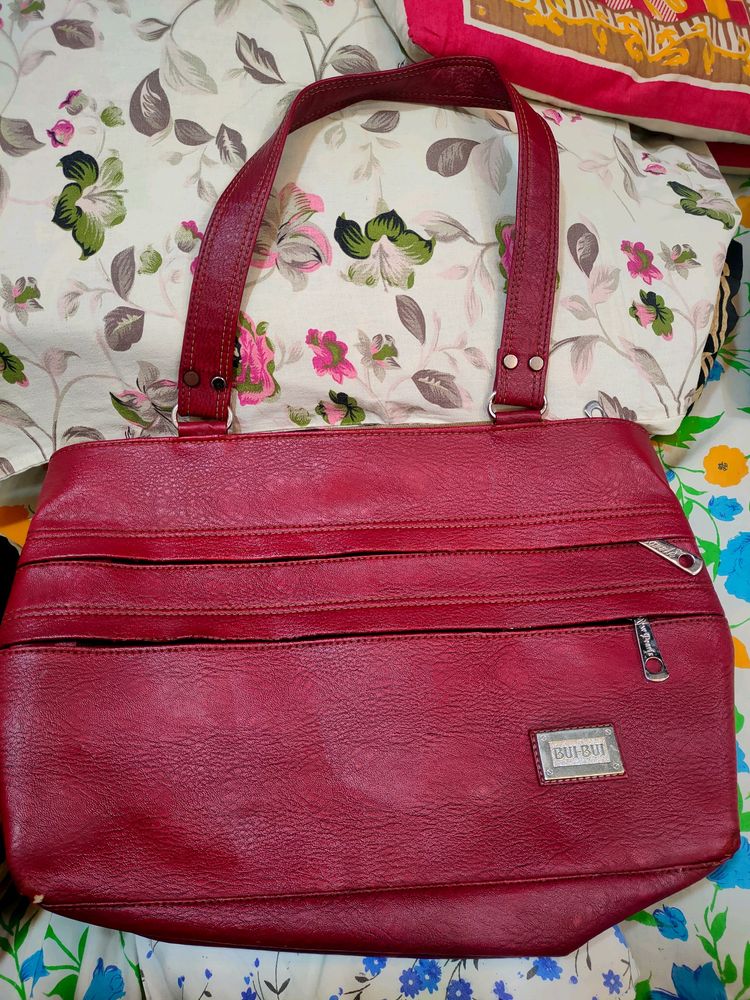 Maroon Handbag👜🌹