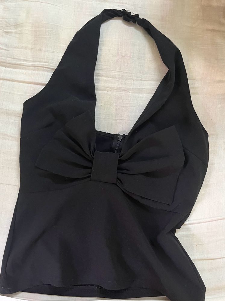 BLACK BOW HALTER TOP