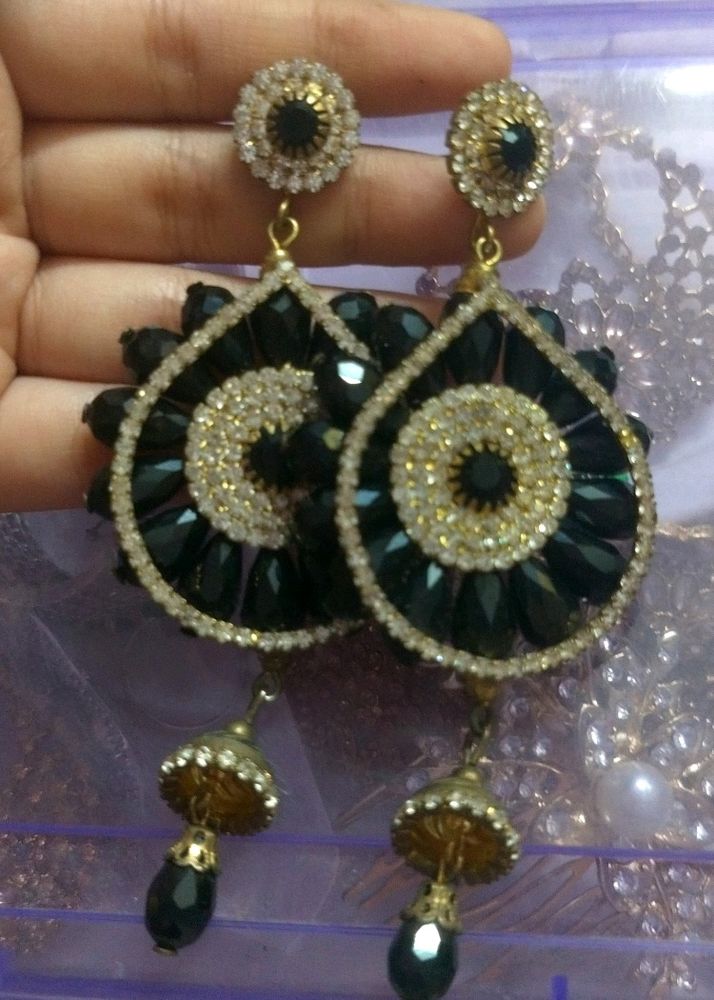 Ultra Big Fashion Crystal Earrings Black