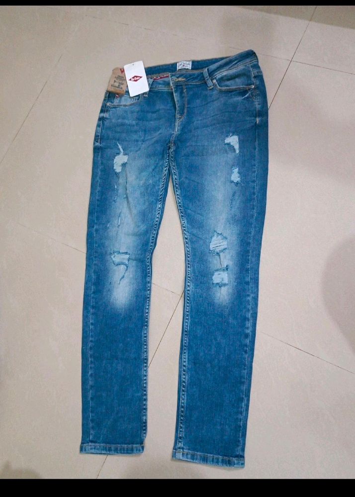 Lee Cooper Women Distressed Denim Size 28