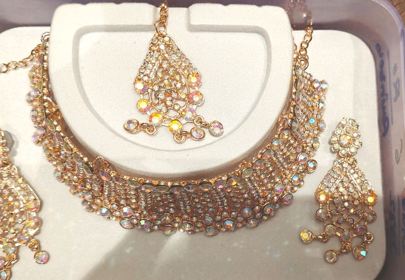 Choker style Necklace set