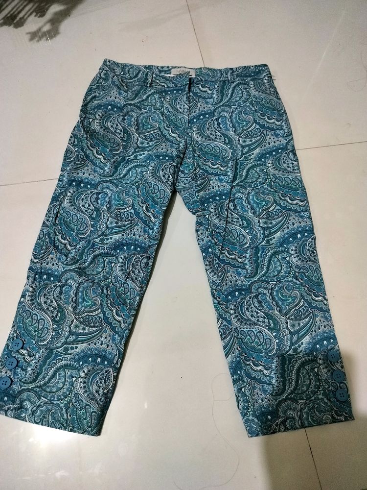 Blue Print Capri Pant