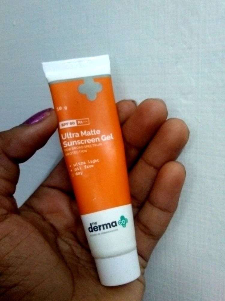 Ultra Matte Suncreen Gel With Spf 60 PA+++🧡