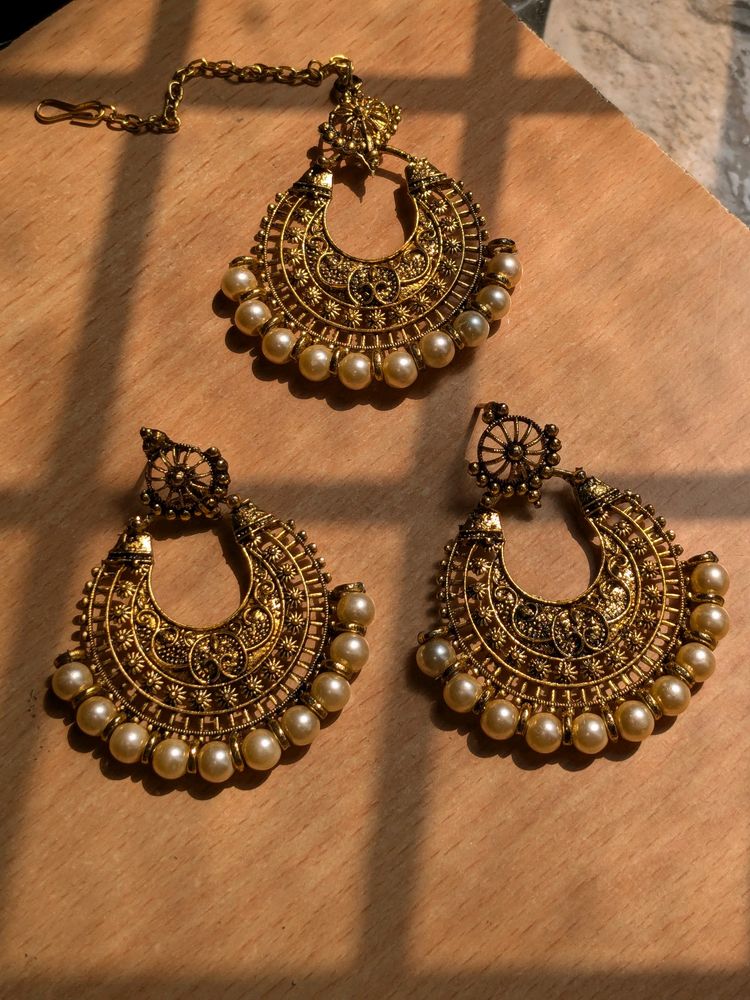 Maag Tila And Earings Set