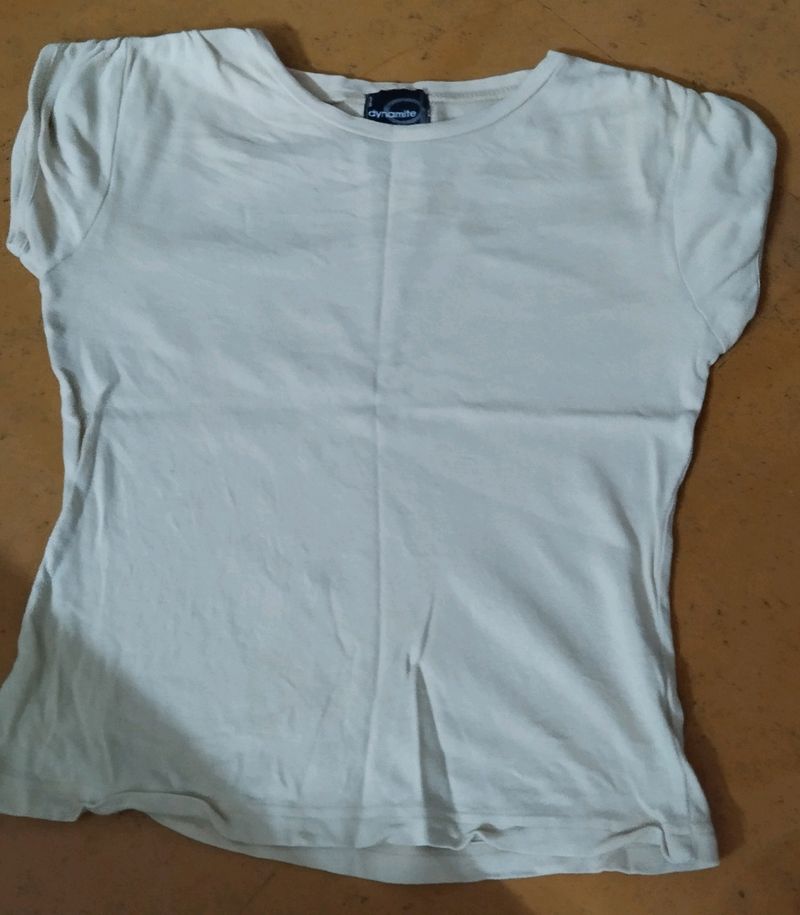 Close neck t Shirt