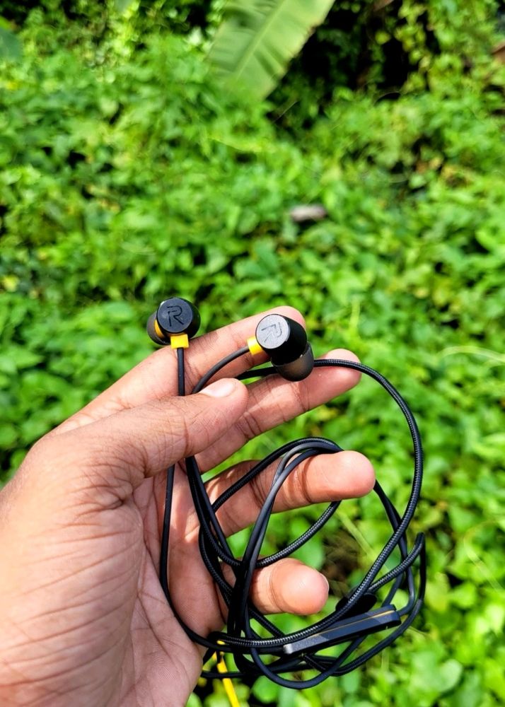 Realme Buds 2 High BASS 13mm Drivers Black Colour