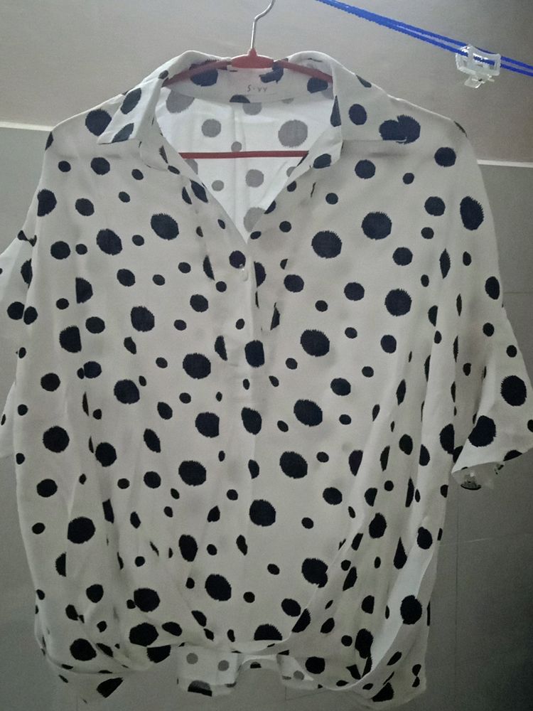 Polka dot..half shirt..with butterfly arms..