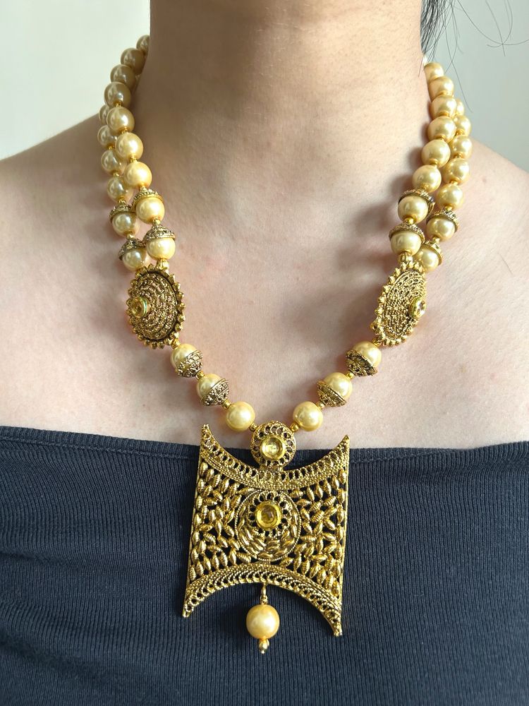 Royal Pearl Gold Necklace