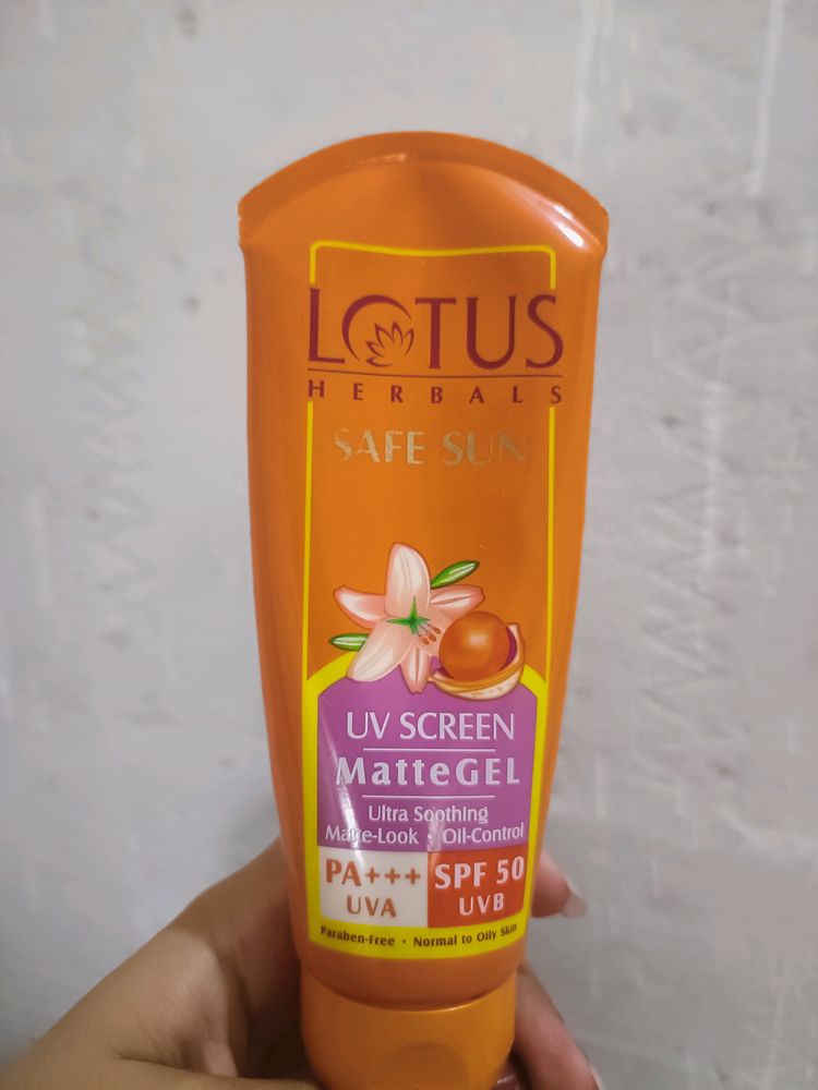 Lotus herbal Sunscreen