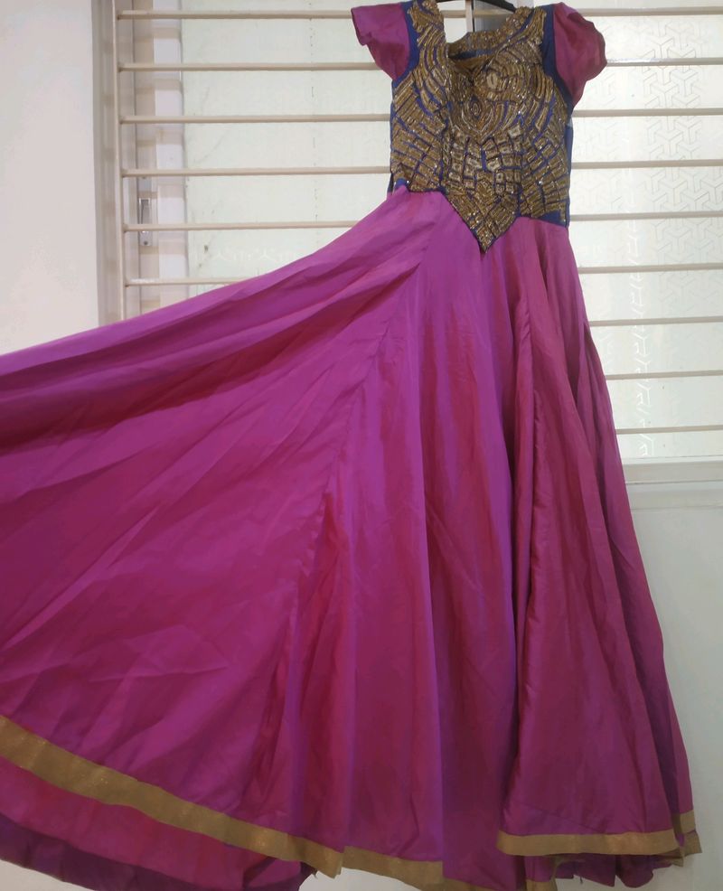 This Dress Suitable For Festive And Wedding ...