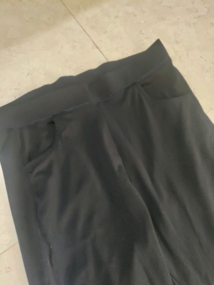 Female Pant In A Best Condition