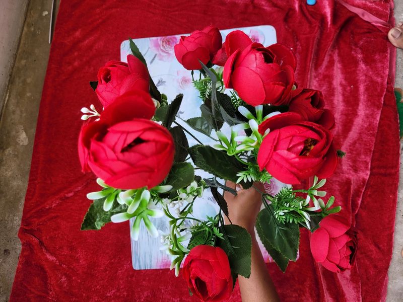 Red Roses Bunch