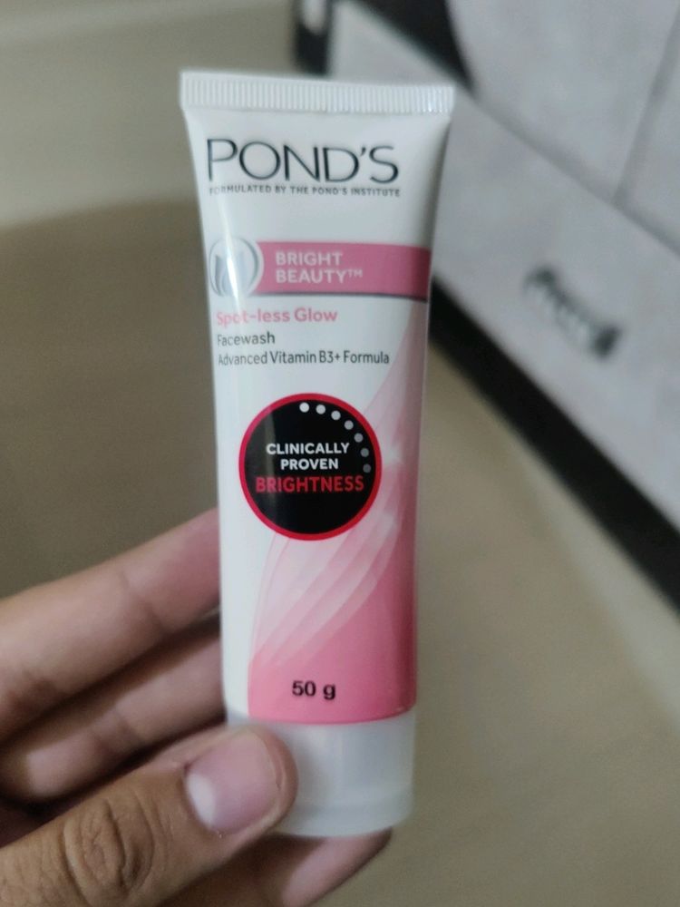 Ponds Spot Less Glow