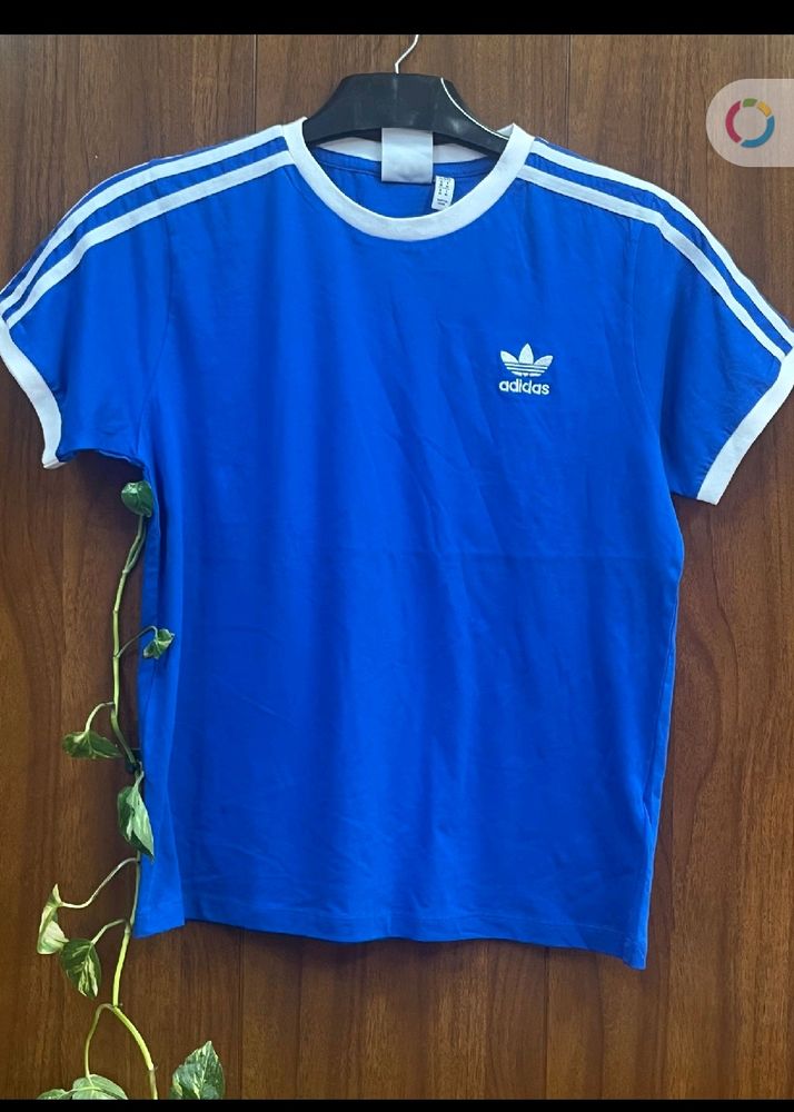 Addidas Tshirt 👕