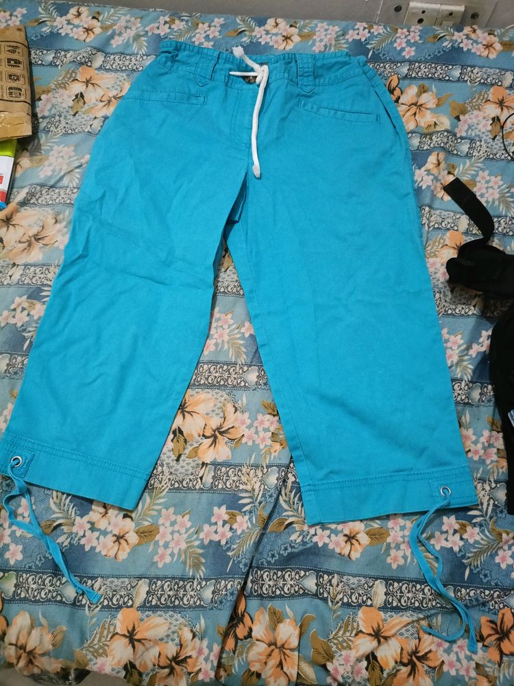 Capri Knee Length Light Blue (Mid Waist)🩵