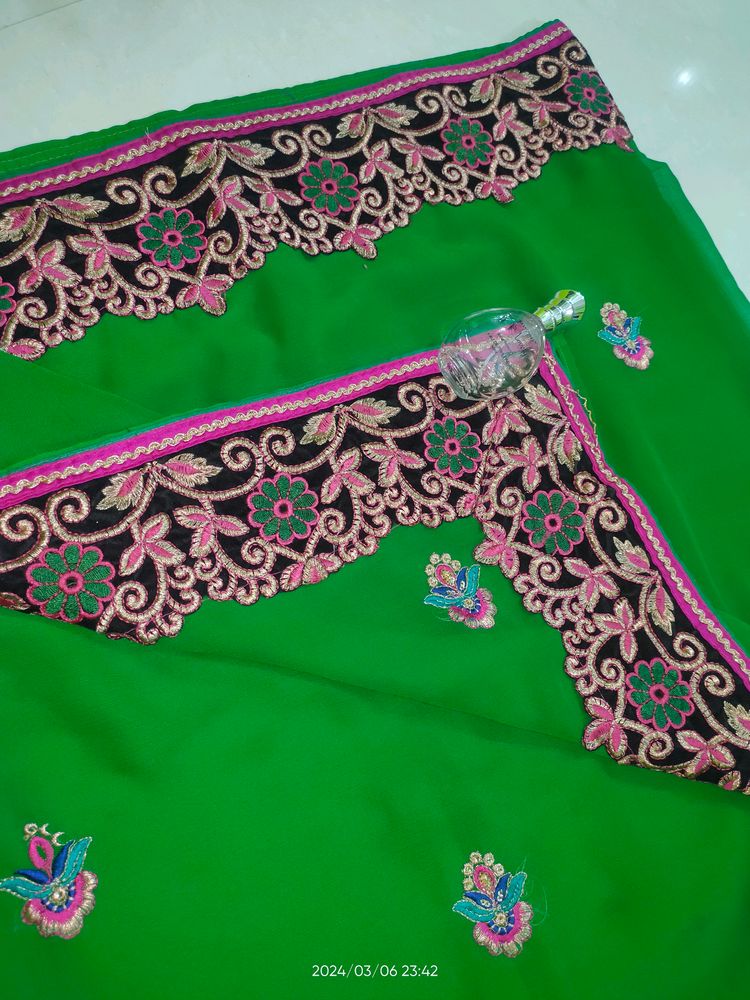 Beautiful Green Saree With Heavy Lace And Blouse