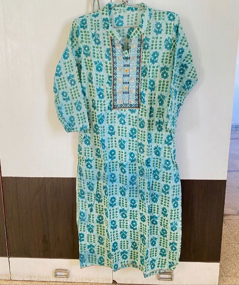 Kurta Set With Dupptaa