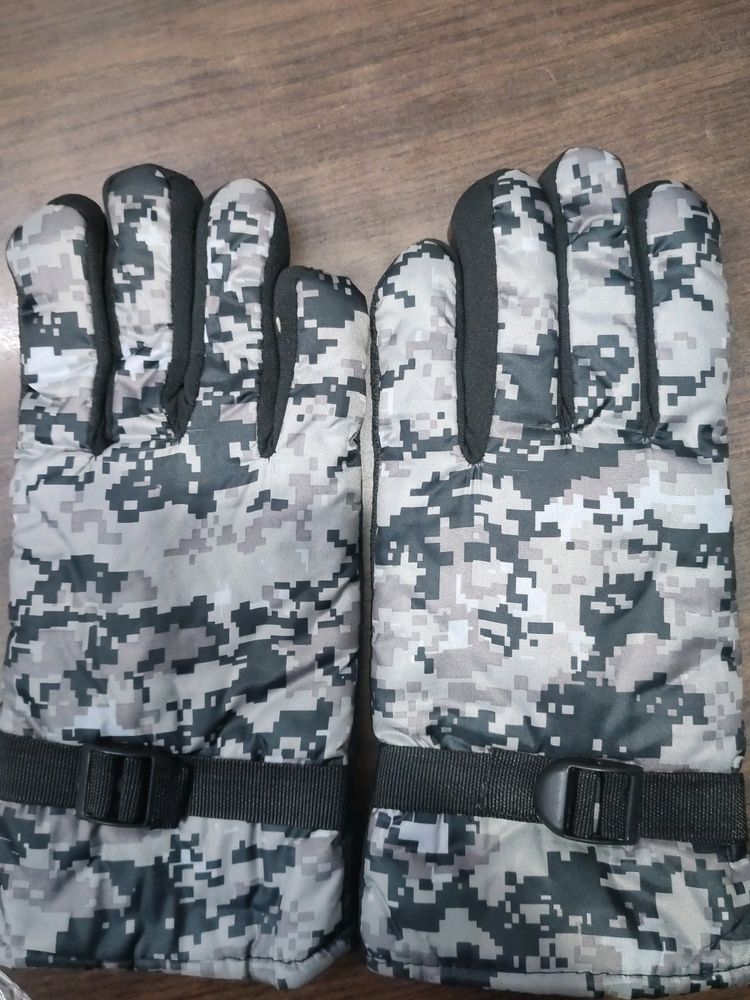 New Hand Gloves 🧤 Army Print And Other Clover