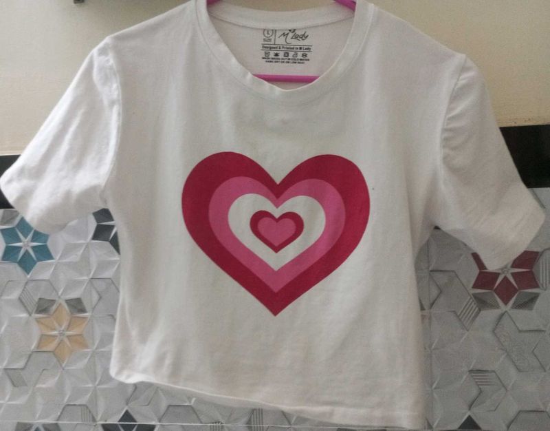 Y2K-Inspired Heart Graphic White Crop Top