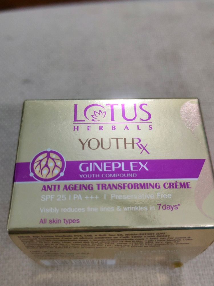 Lotus Herbals Youth RX creme