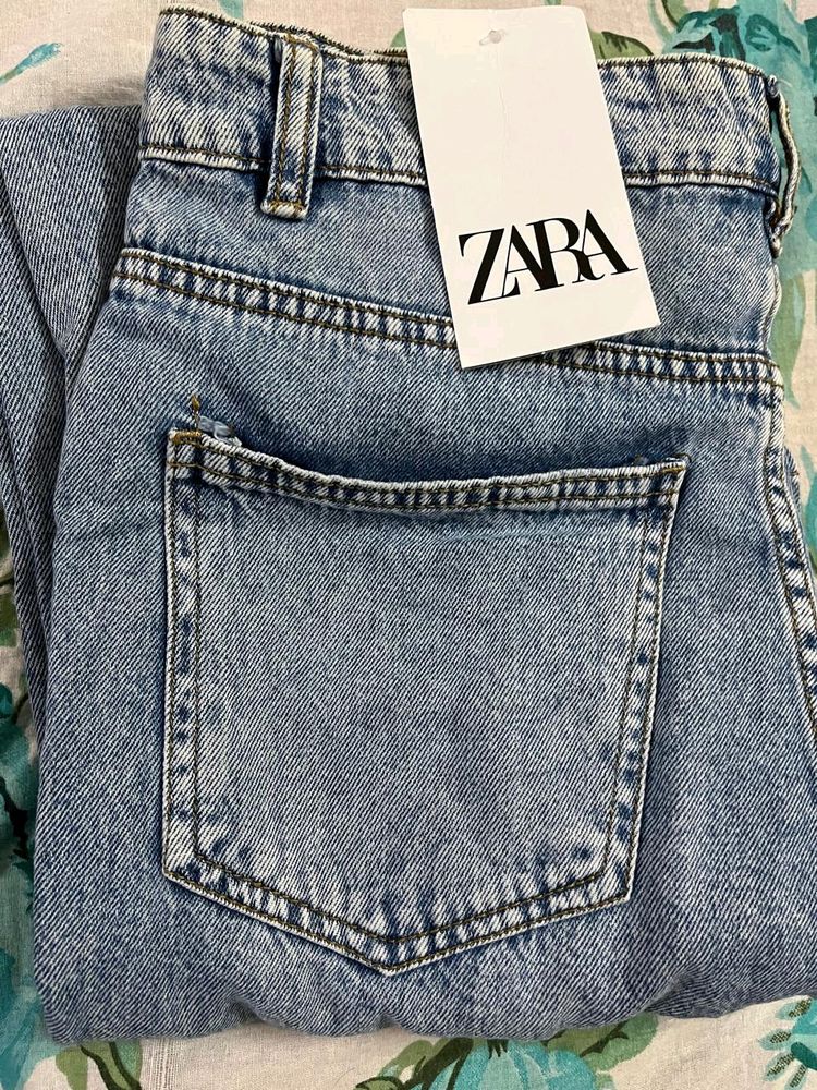 Zara Jeans Waist 28-30