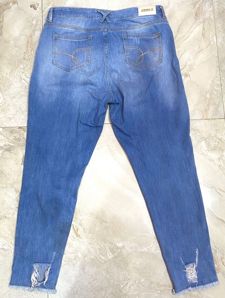 Light Blue Damaged High Waist Jeans