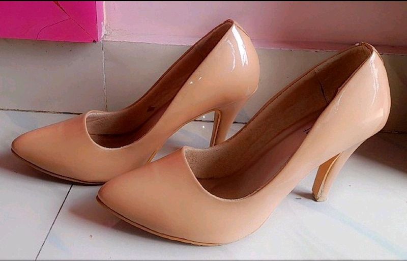 Nude Heel