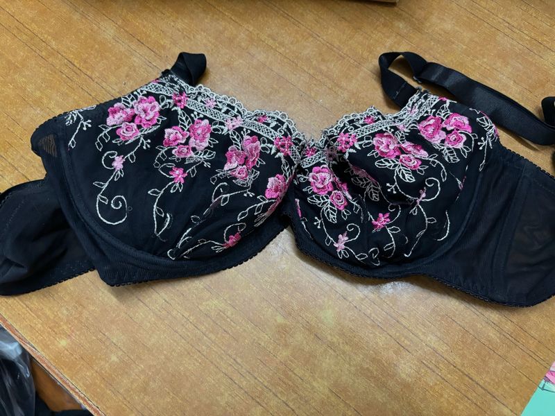 Beautiful Pink And Black Bra