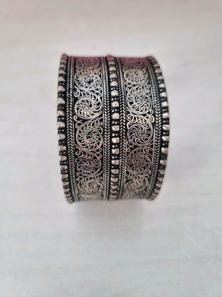 New Silver Tone Tibetan Cuff Bracelet