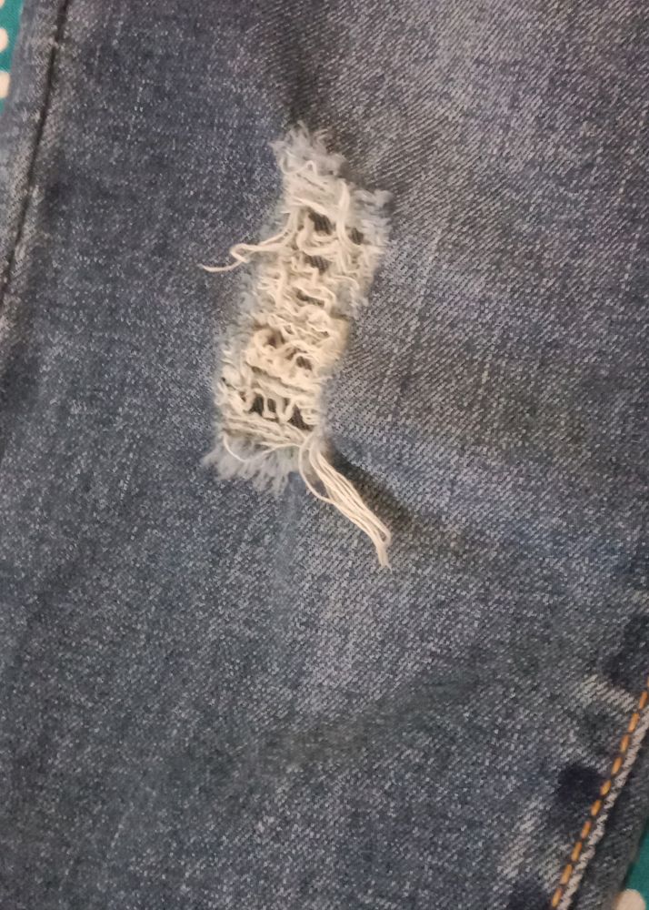 Skinny Damage Jean