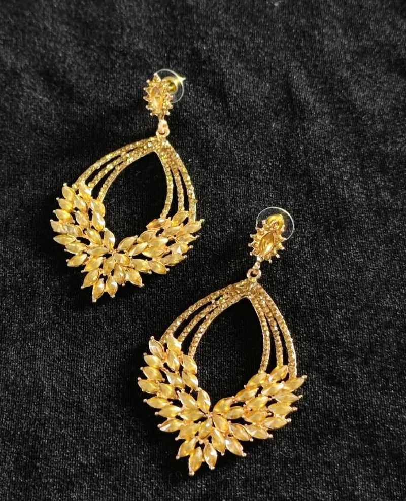 LIGHT GOLDEN CHANDELIERS NAVRATRI DESIGNER EARRING