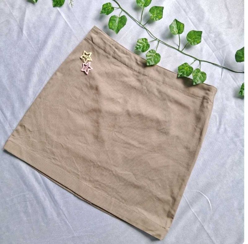 Pinterest inspired beige skirt>>