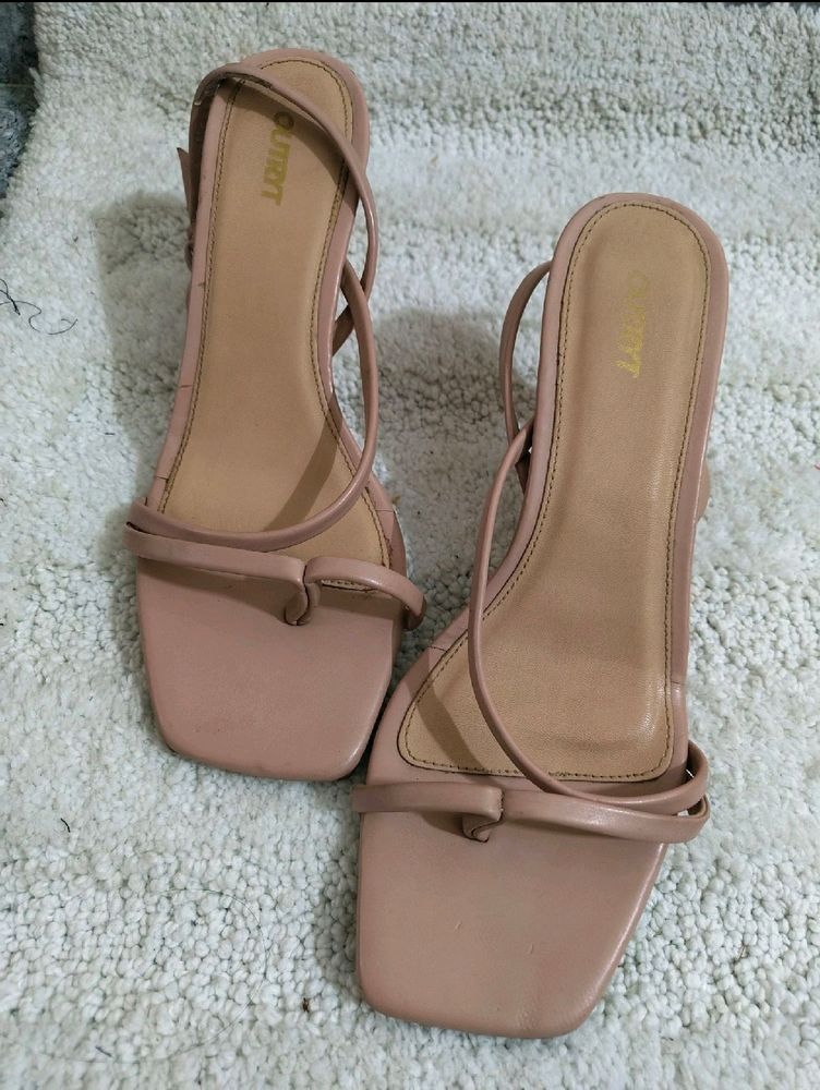 Nude Pink Square Toe Kitten Heel👠