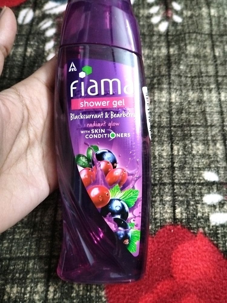 LFiama Shower Gel Blackcurrant & Bearberry