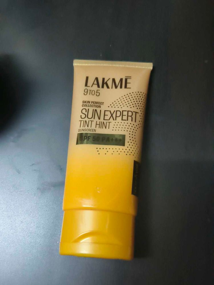 Lakme Sun Expert