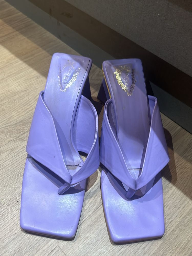 Shoetopia Lavender Heels